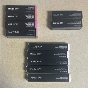 New Mary Kay Pink Makeup Set.